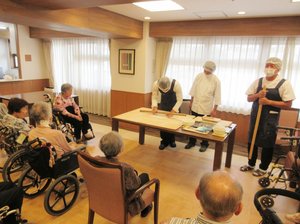 蕎麦打ち　ニチイホーム朝霞