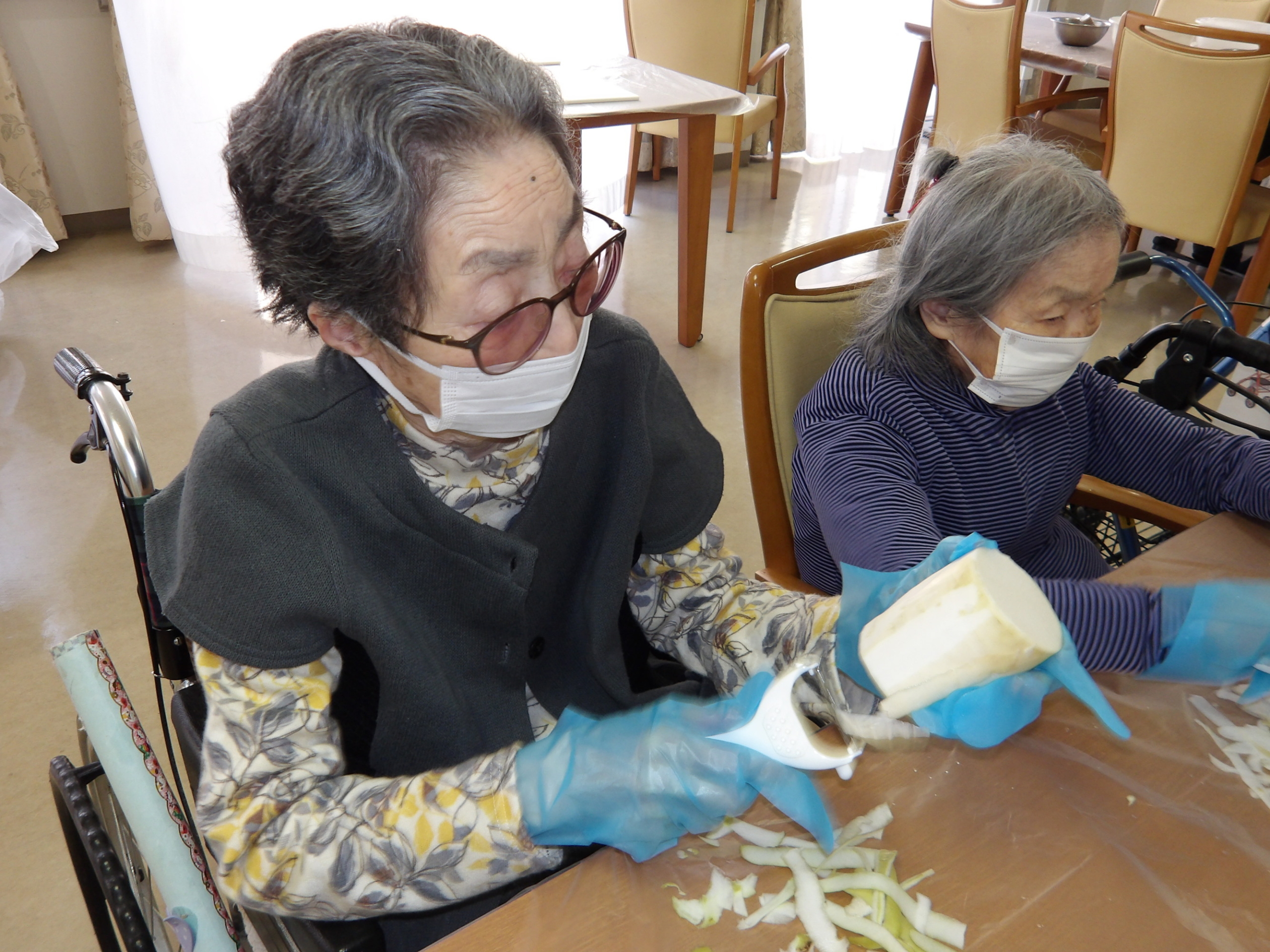 豚汁作り-1　ニチイホーム東府中