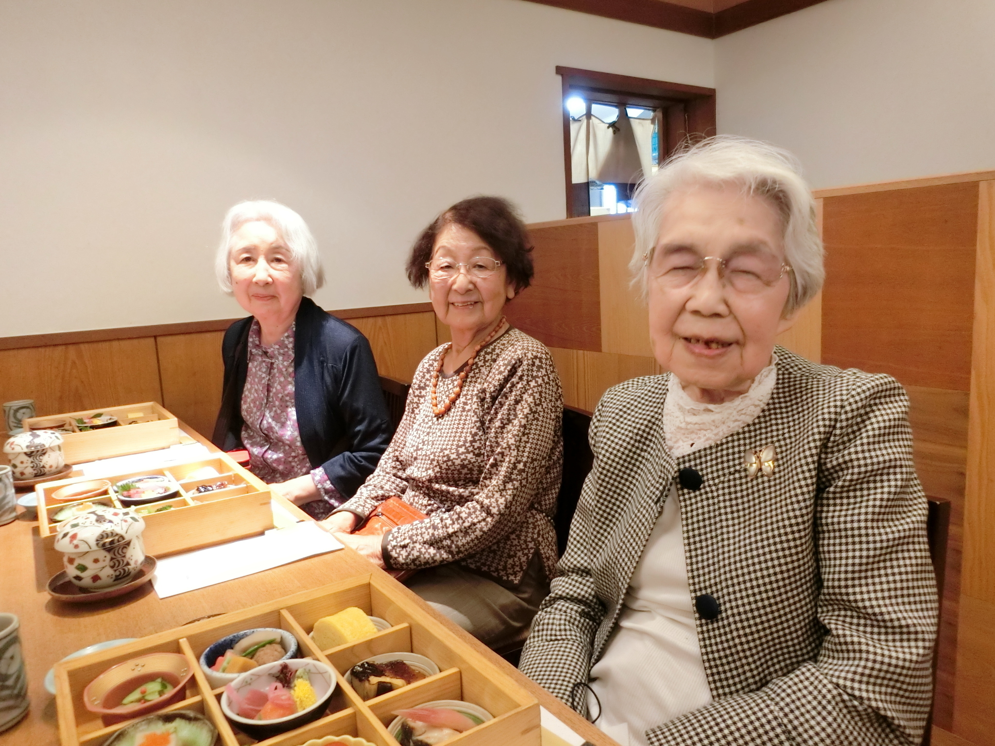 お食事会-1　ニチイホーム星ヶ丘