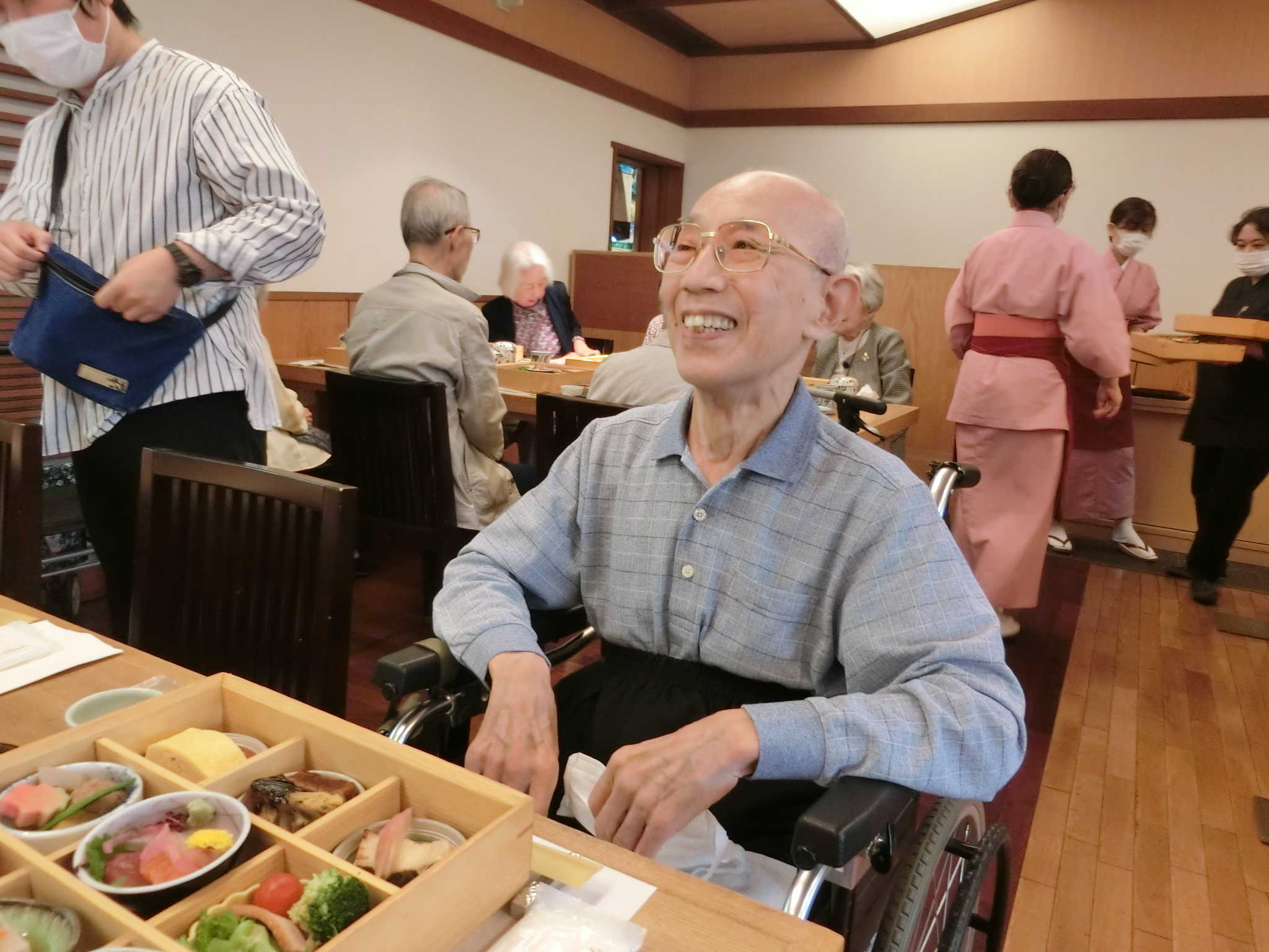 お食事会-6　ニチイホーム星ヶ丘