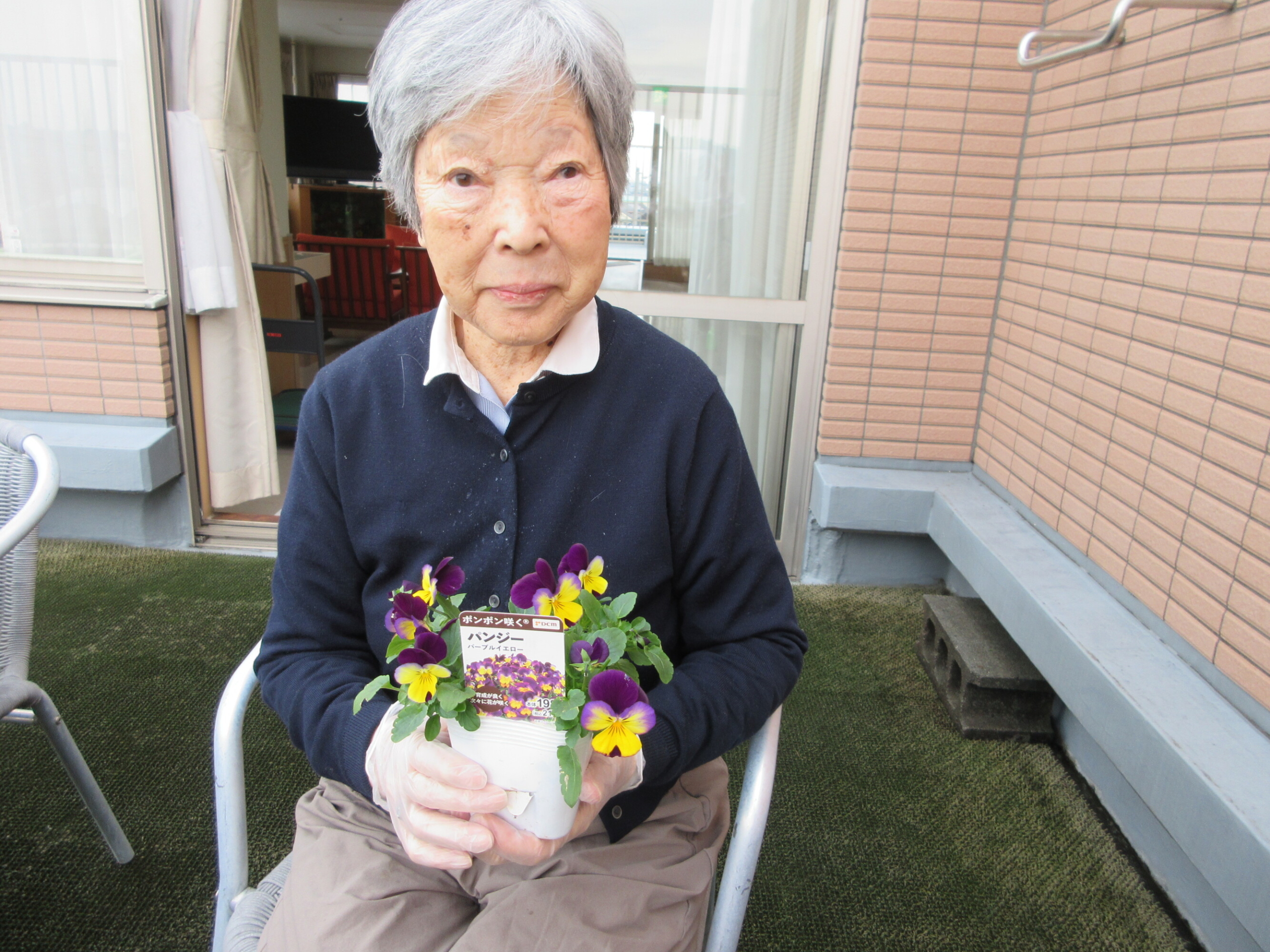 屋上庭園はじめました-3　ニチイホーム稲城