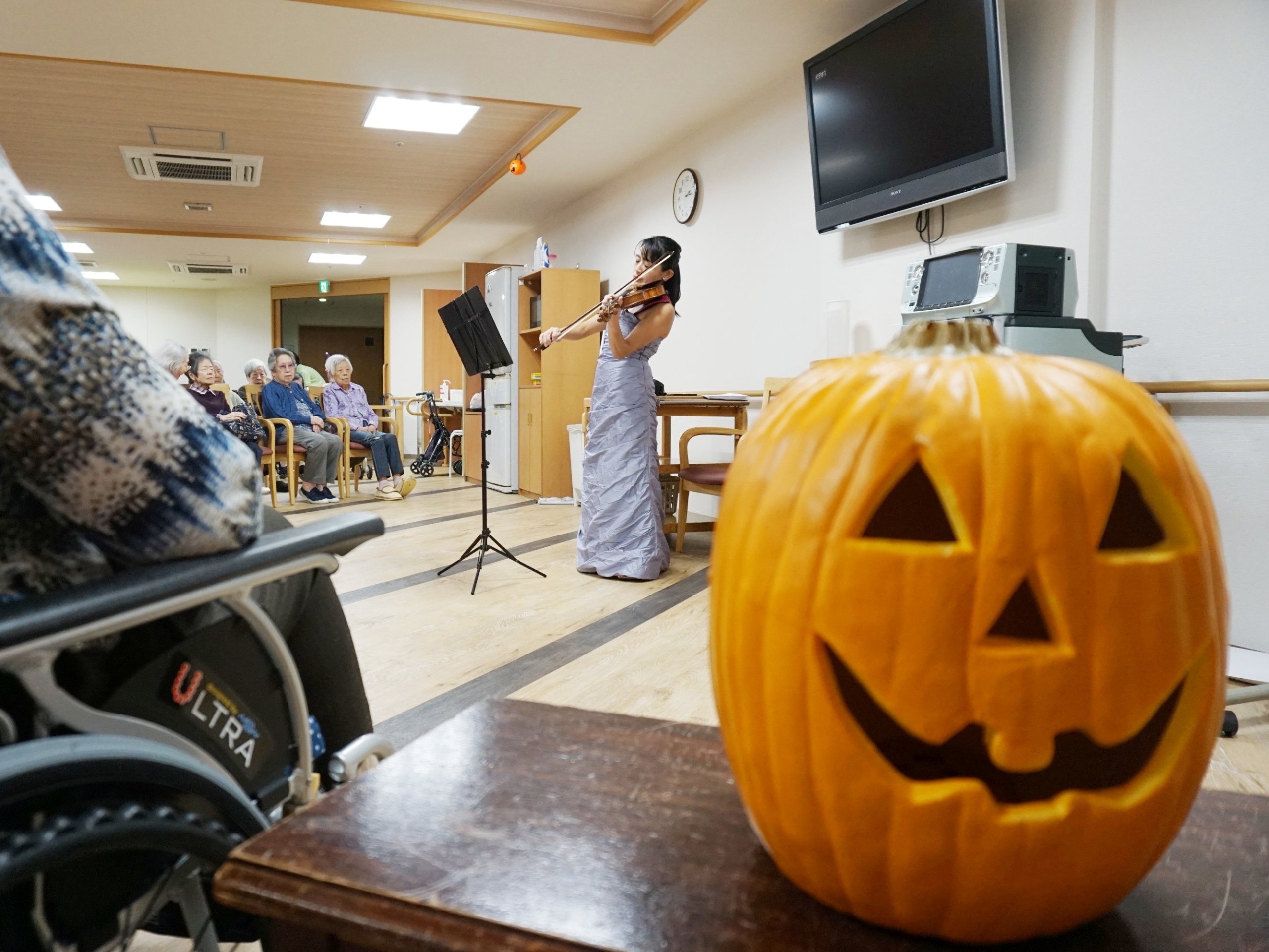 ハッピーハロウィンコンサート-1　ニチイホーム練馬高野台