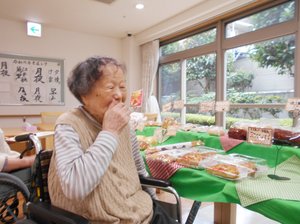 パン屋　ニチイホーム西武柳沢