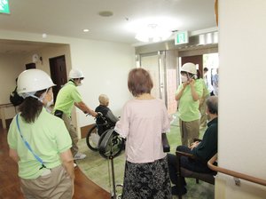 避難訓練　ニチイホーム成城