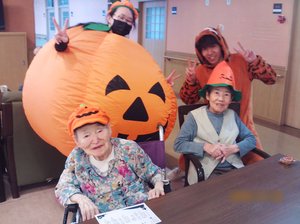 ハロウィン　ニチイホーム修善寺