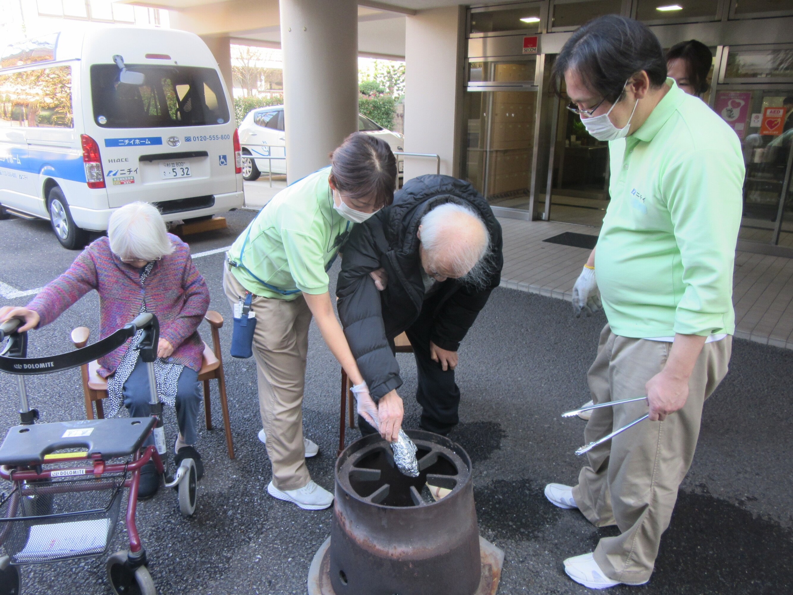 焼き芋-1　ニチイホーム杉並堀ノ内