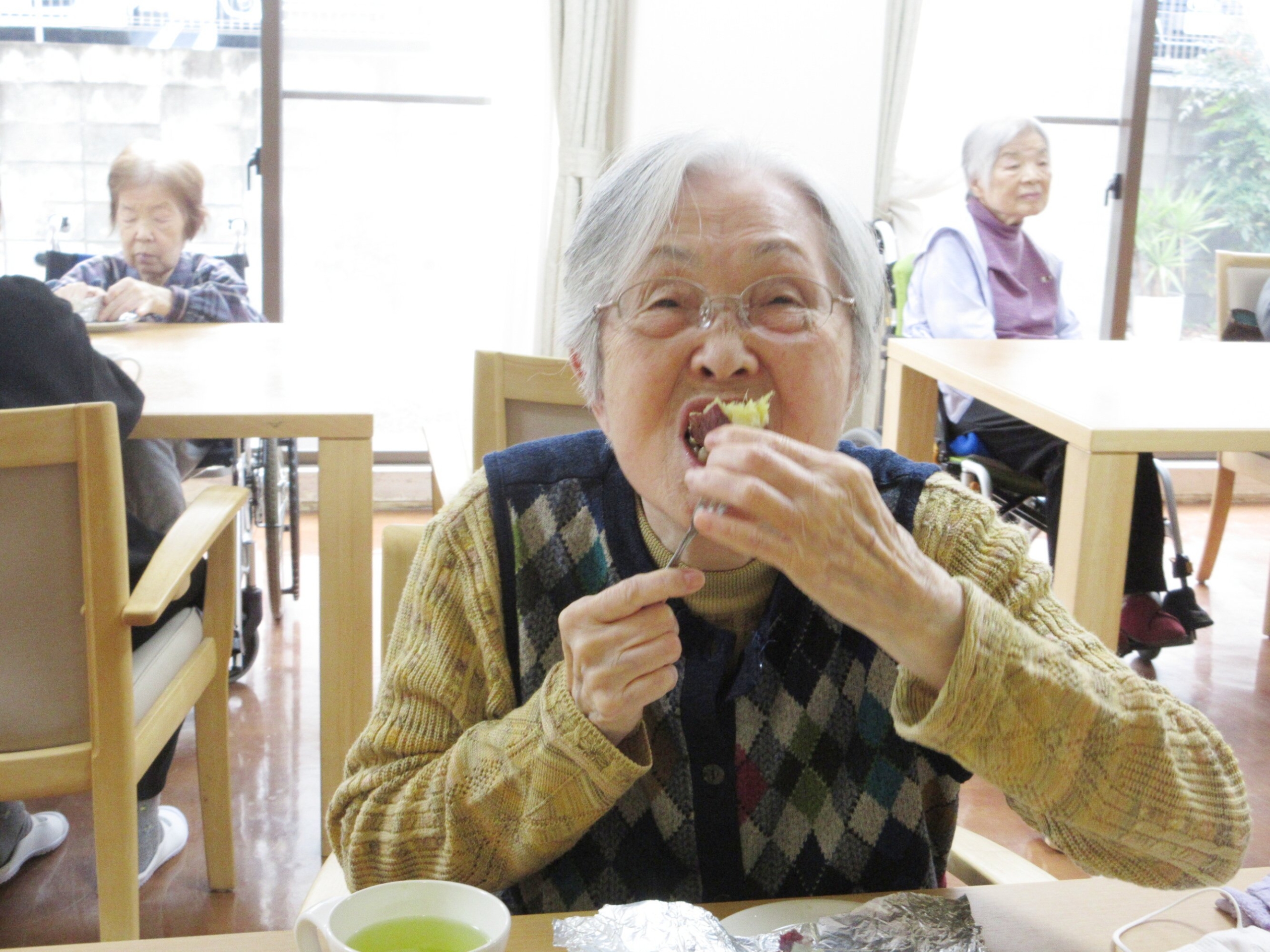 焼き芋-1　ニチイホーム南大泉