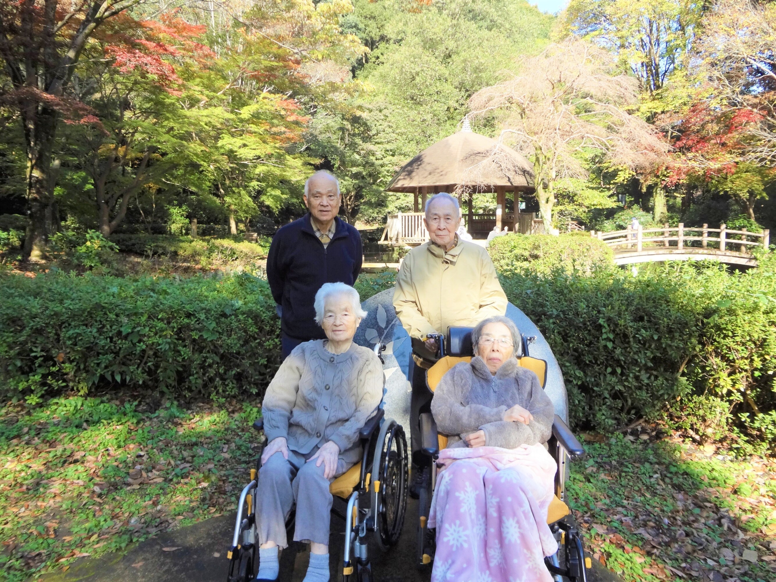 紅葉狩り-1　ニチイホーム鷺沼南