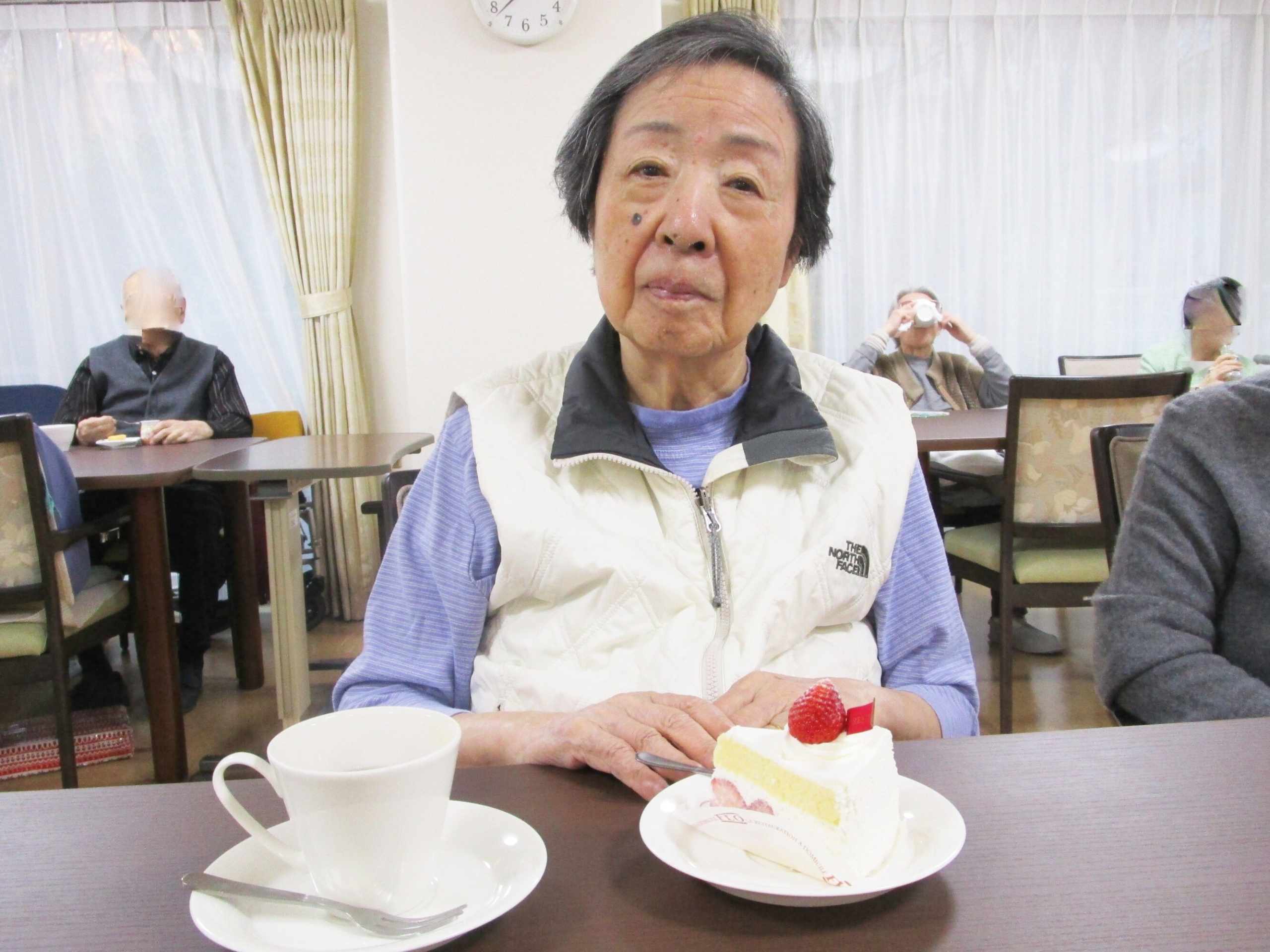 12月お誕生日会-5　ニチイホーム成城