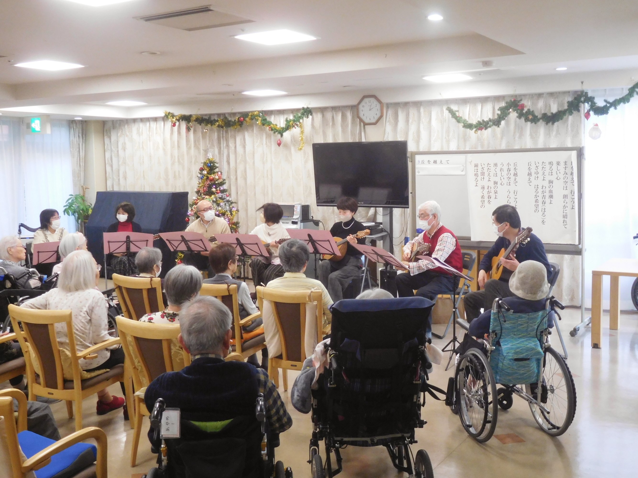 マンドリン演奏会-2　ニチイホーム立川