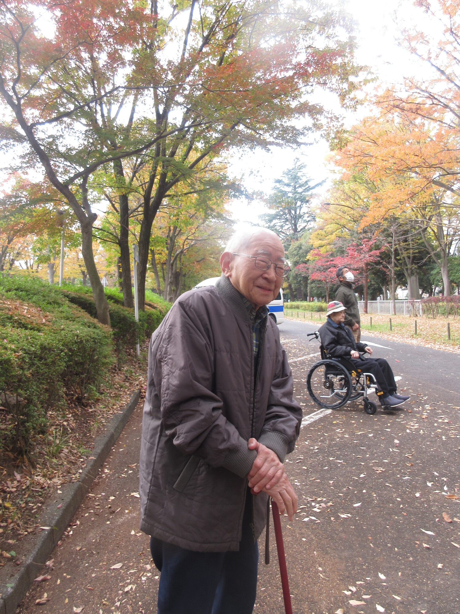 砧公園で紅葉散策-1　ニチイホーム用賀