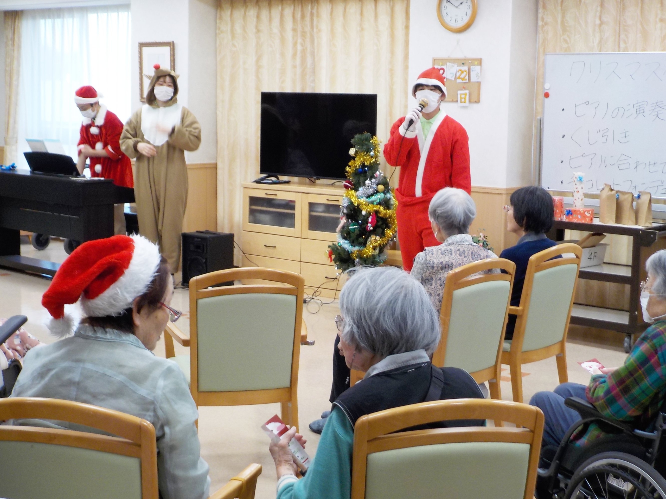 クリスマス会-1　ニチイホームはるひ野Ⅱ番館