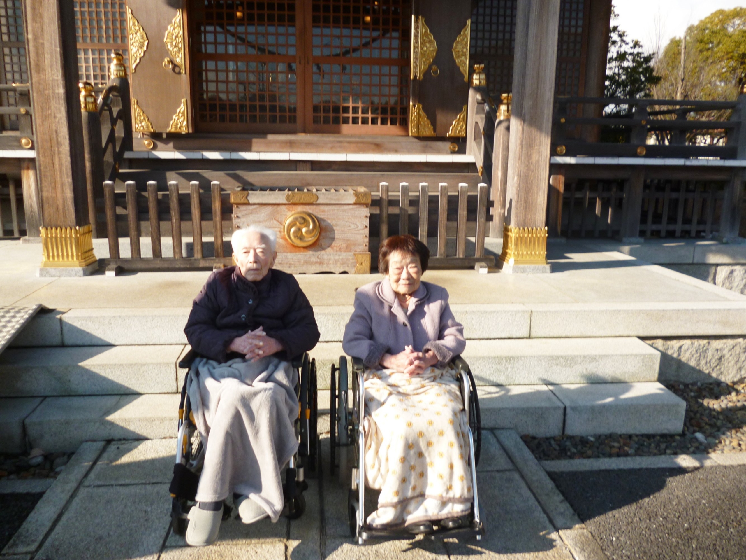 初詣-1　ニチイホーム栗平