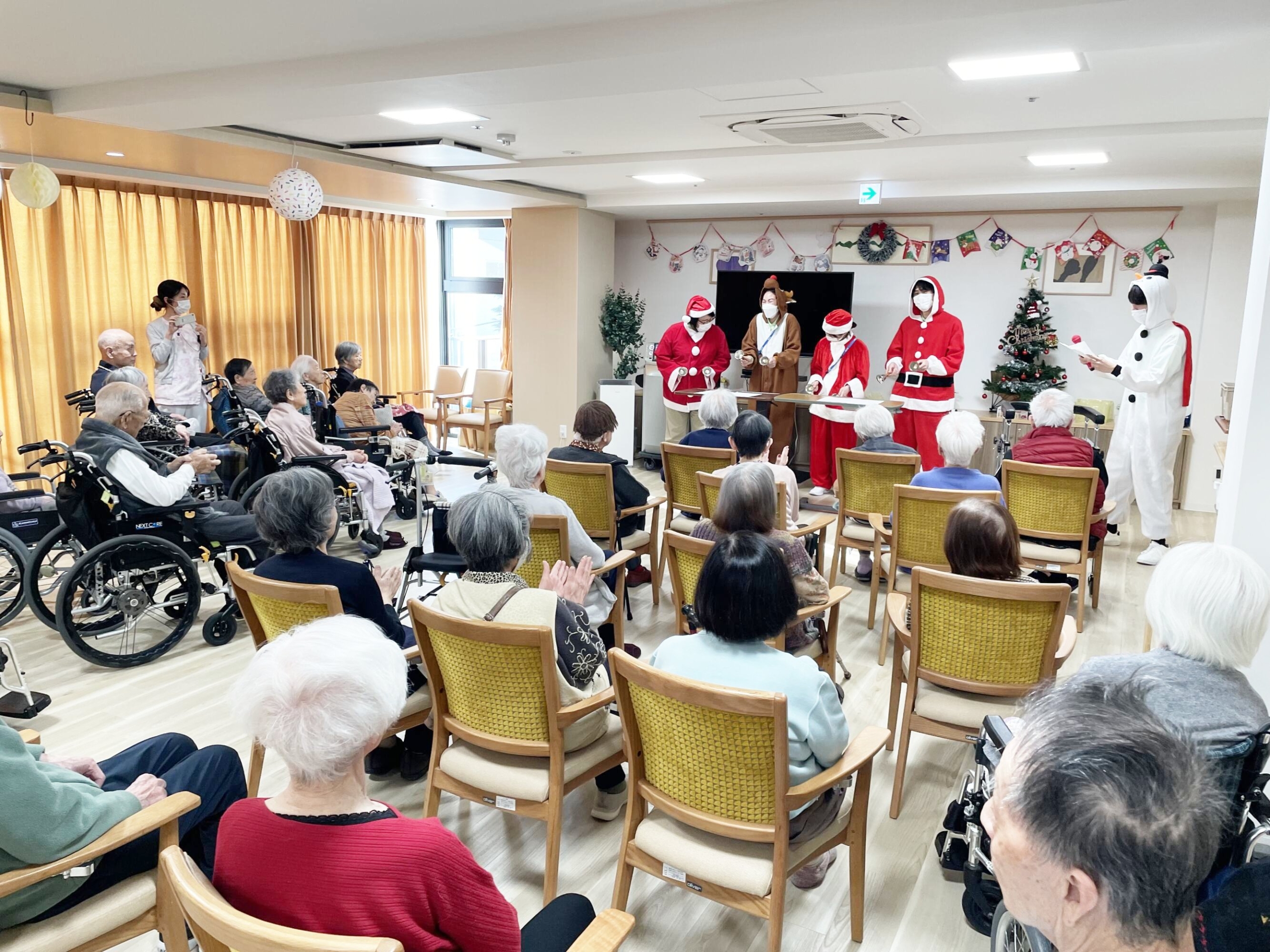 クリスマス会-1　ニチイホーム南大井