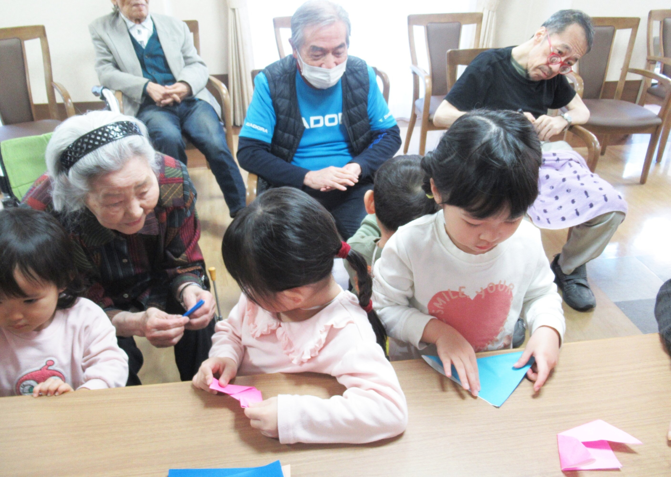 保育園児との交流会-1　ニチイホーム中野南台