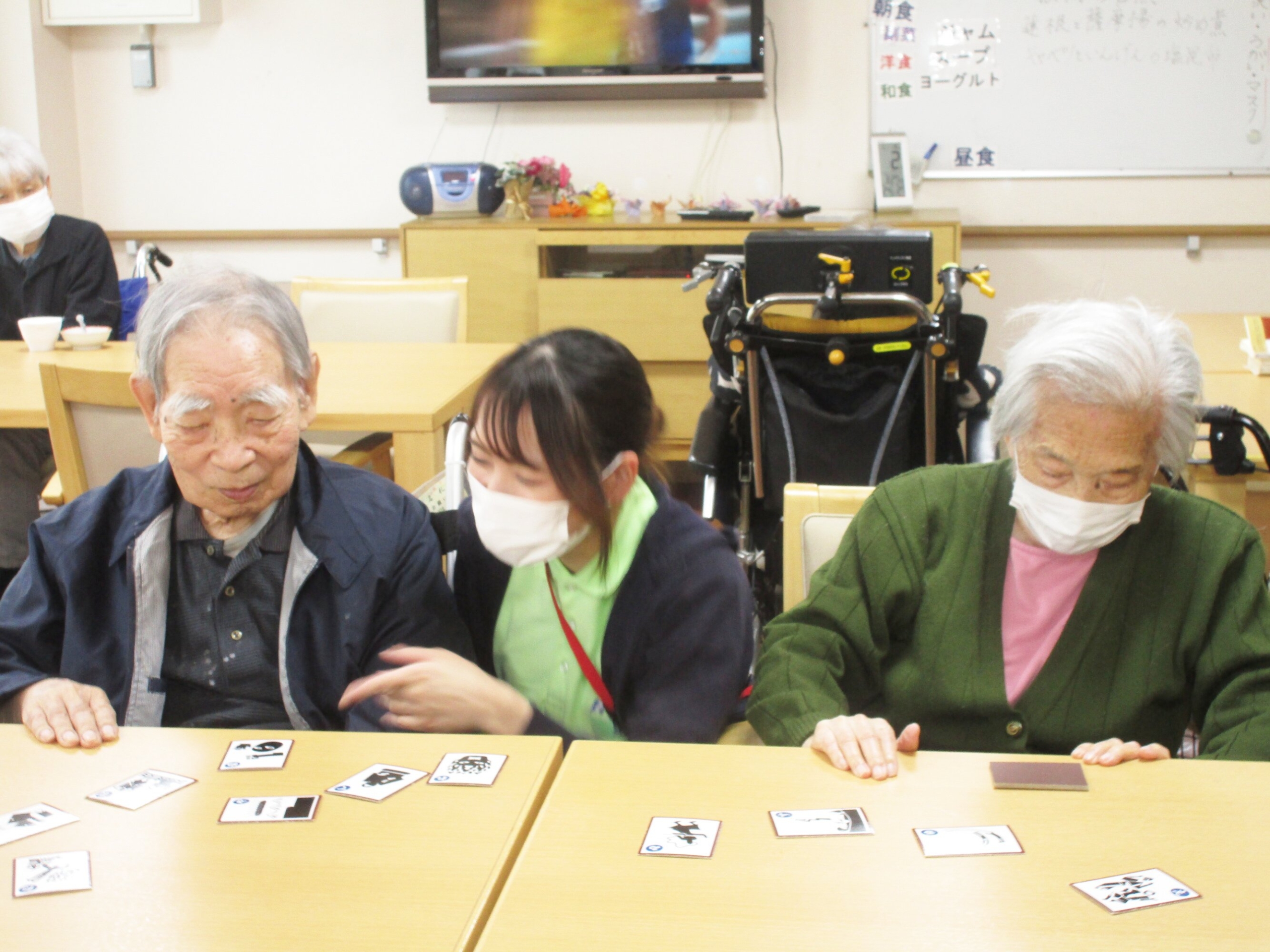 室内で楽しむ-1　ニチイホーム南大泉